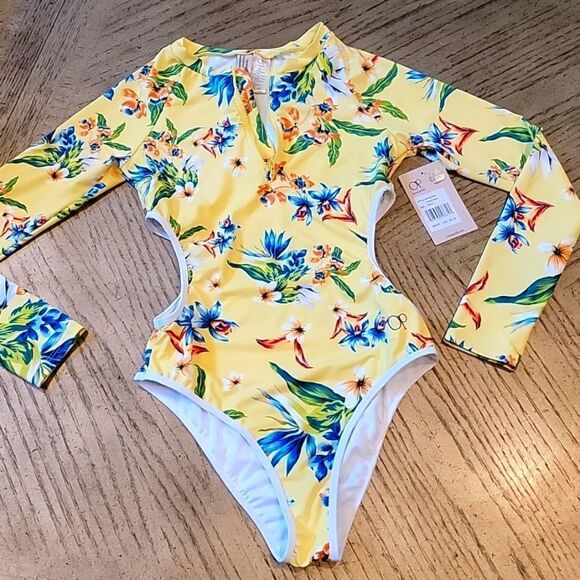 Floral long sleeve side open one pieceswim suit size S OP Ocean Pacific NWT 💛🤍 - Picture 7 of 7